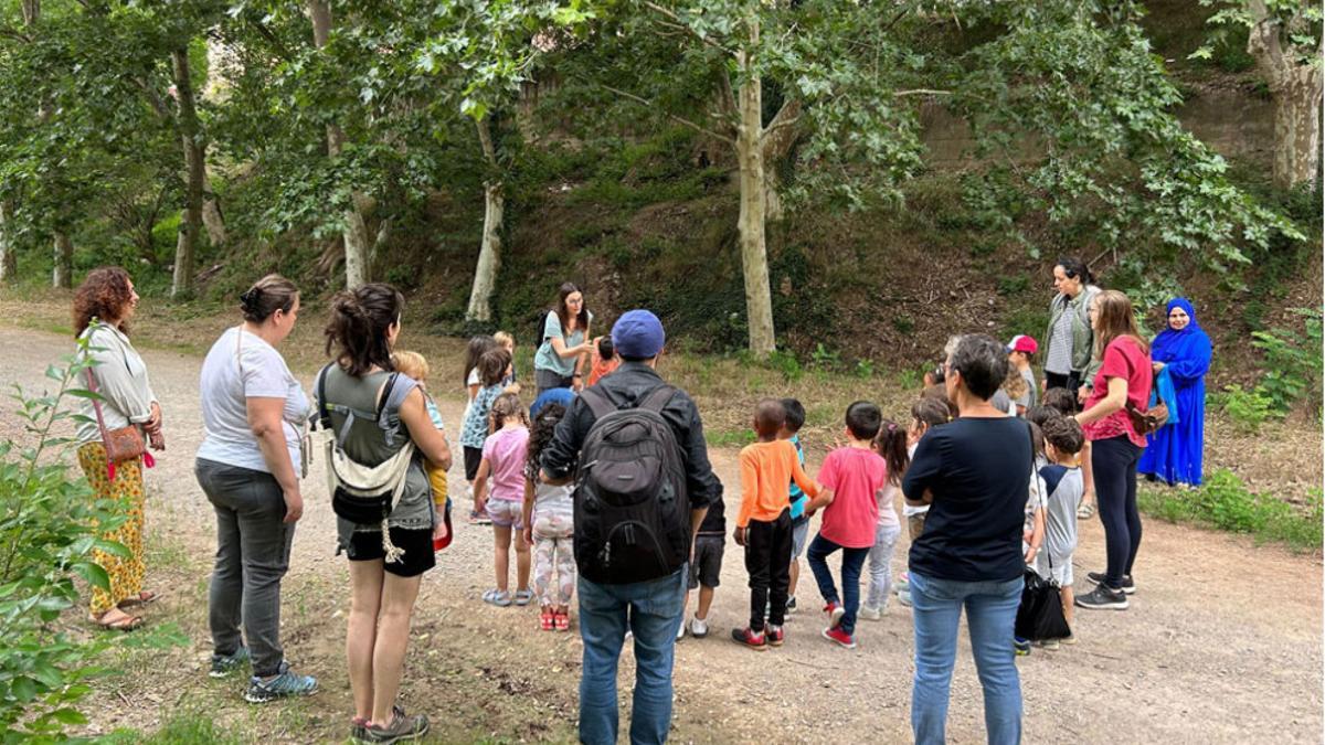 UManresa i l’Escola Valldaura presenten la Guia de camp “Arbres de la ribera del riu Cardener” per acostar a la ciutadania l’entorn natural de Manresa