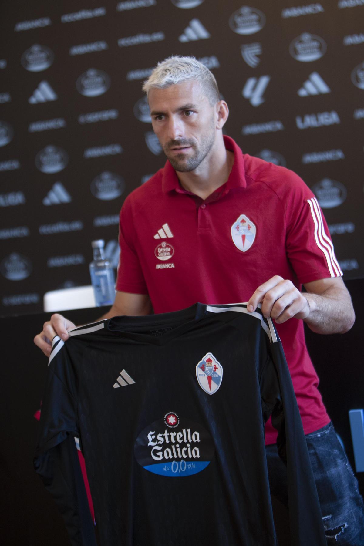 Vicente Guaita, en su presentación con el Celta, también regresa a Mestalla