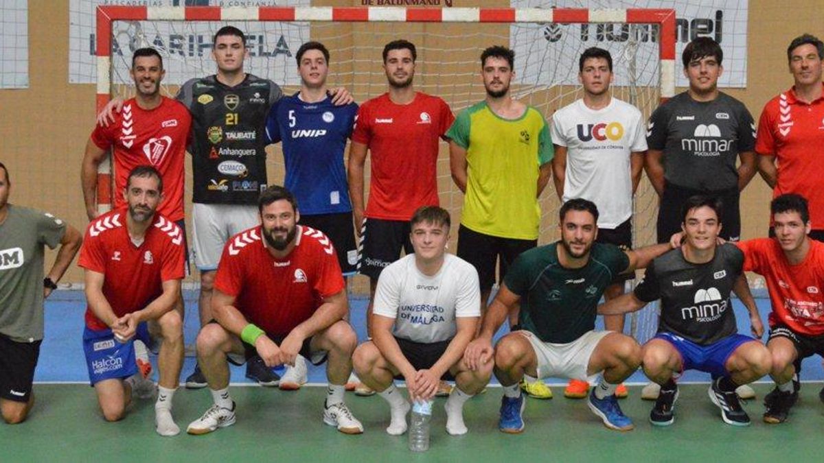 Jugadores y técnicos del Cajasur Balonmano.
