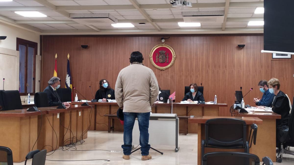 El condenado, hoy durante el juicio en la Audiencia