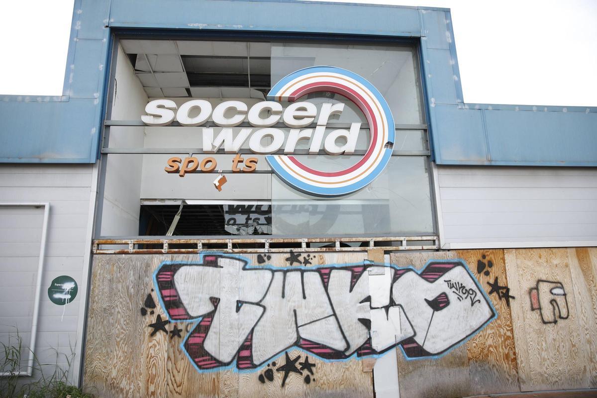 Fachada del Soccer World.