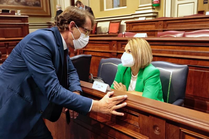 Pleno en el Parlamento de Canarias (13/10/21)