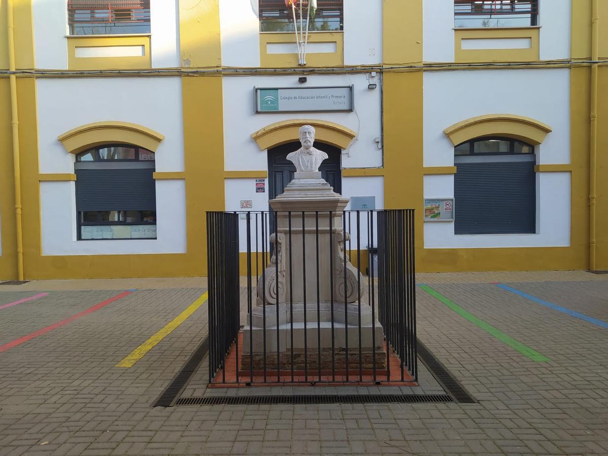 Fachada del CEIP Borbolla de Sevilla.