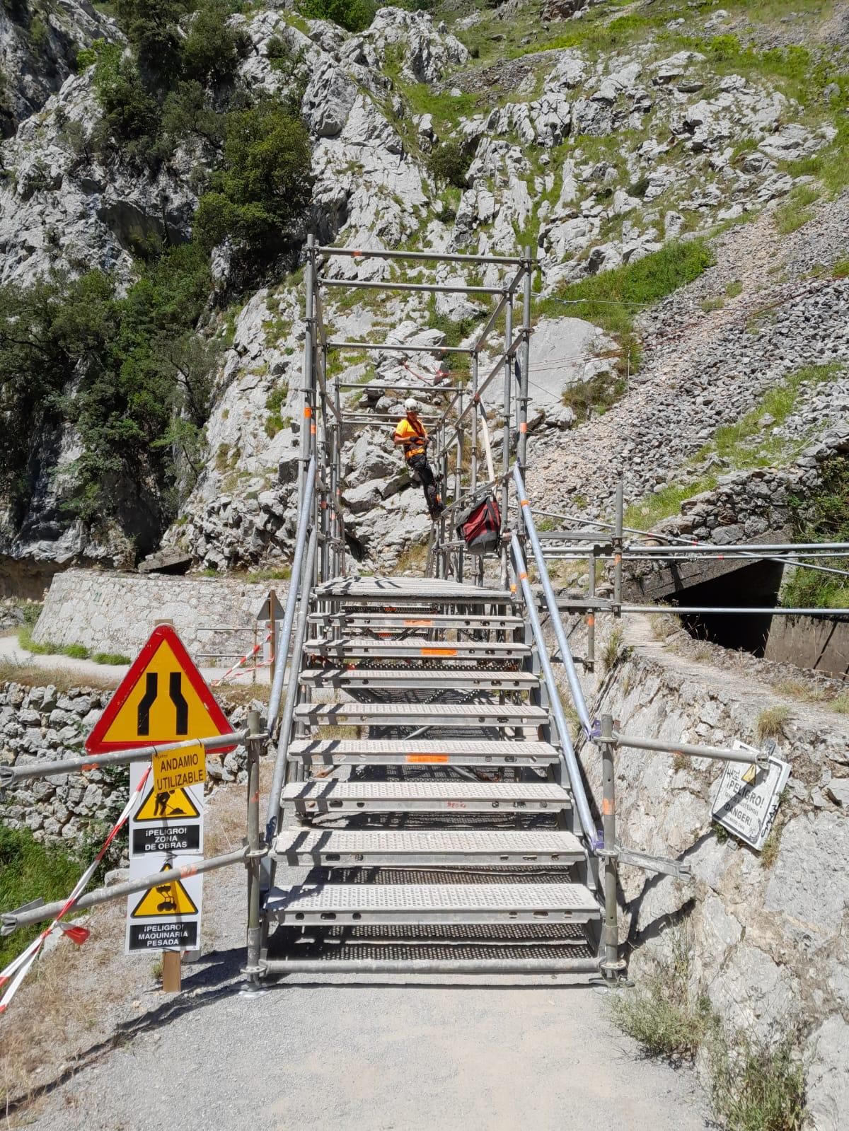 La Ruta del Cares: 160.000 visitantes en verano y este año, nueva pasarela