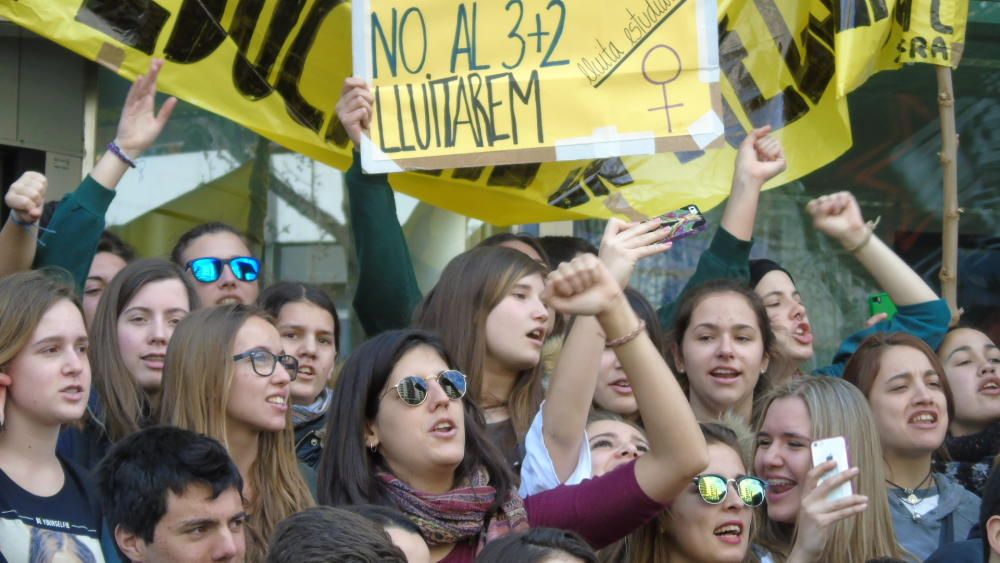 Manifestació 3+2 dels estudiants gironins