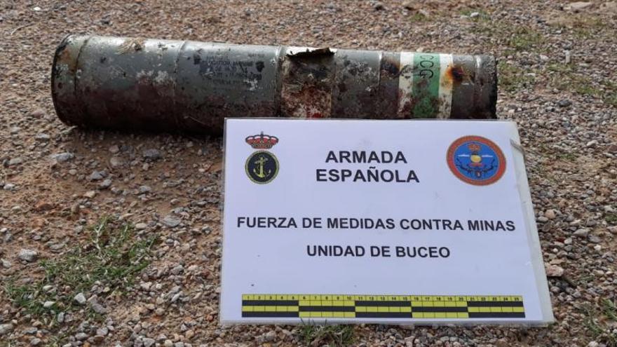 Imagen de la bengala de uso militar en &quot;neutralizada&quot; en Punta Prima