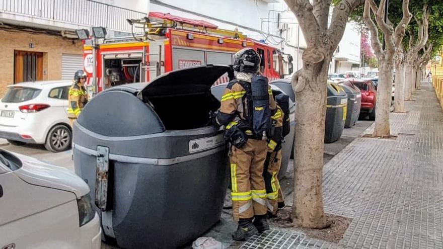 Extinguido otro incendio en un contenedor de basura de Ibiza