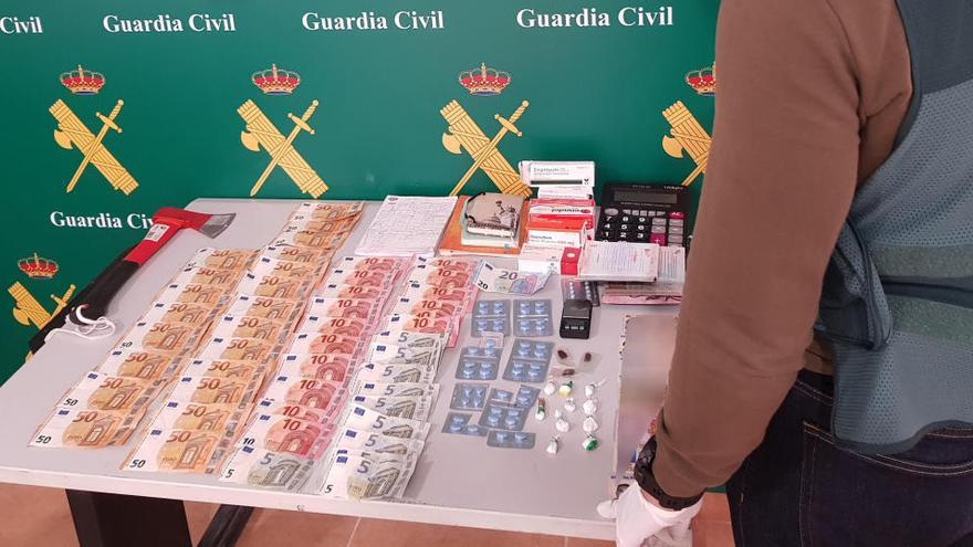 Detienen en Torrevieja a una mujer que vendía cocaína y viagra en una tienda de ultramarinos donde también servía comida