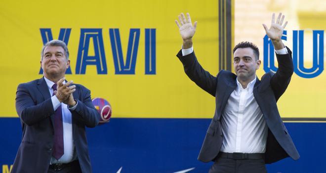 La presentación de Xavi Hernández, en imágenes