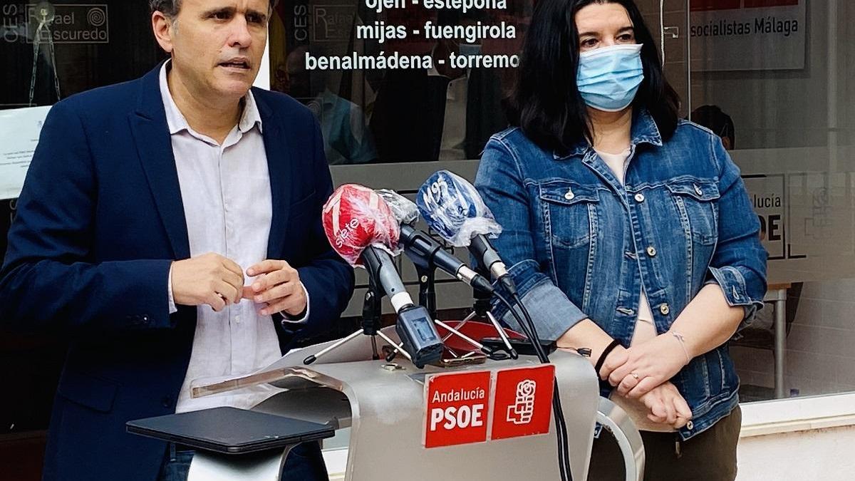 Ignacio López y Blanca Fernández, ayer, en su comparecencia.