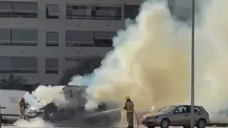 Detenido un hombre en Alicante por incendiar una furgoneta al pensar que su mujer estaba dentro