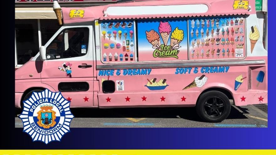 Interceptan una &quot;food truck&quot; inglesa rosa en Benidorm: sin licencia y vendiendo helados sin control sanitario