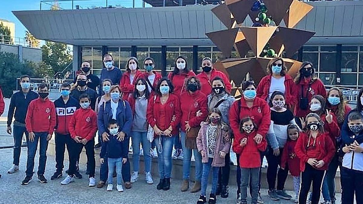 Visita de una representación de la falla al Museo de Historia Natural. | V. RUIZ SANCHO