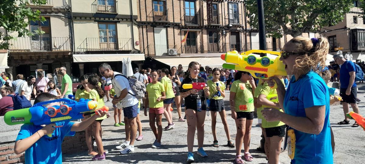 La concentración de peñas y la mojada dan inicio a las Fiestas de San Agutín en Toro La concentración de peñas y la mojada dan inicio a las Fiestas de San Agutín en Toro