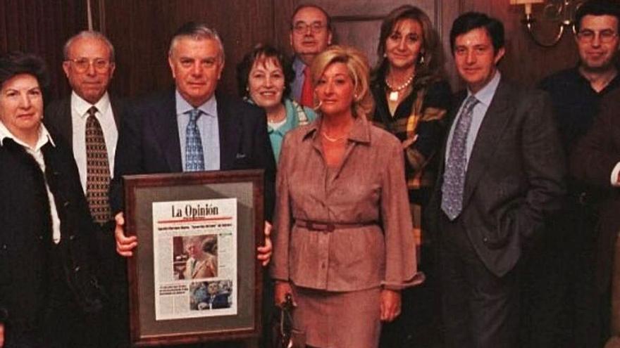 Agustín Martínez Bueno recibe el premio “Zamorano del mes” en 1998. | Felmar