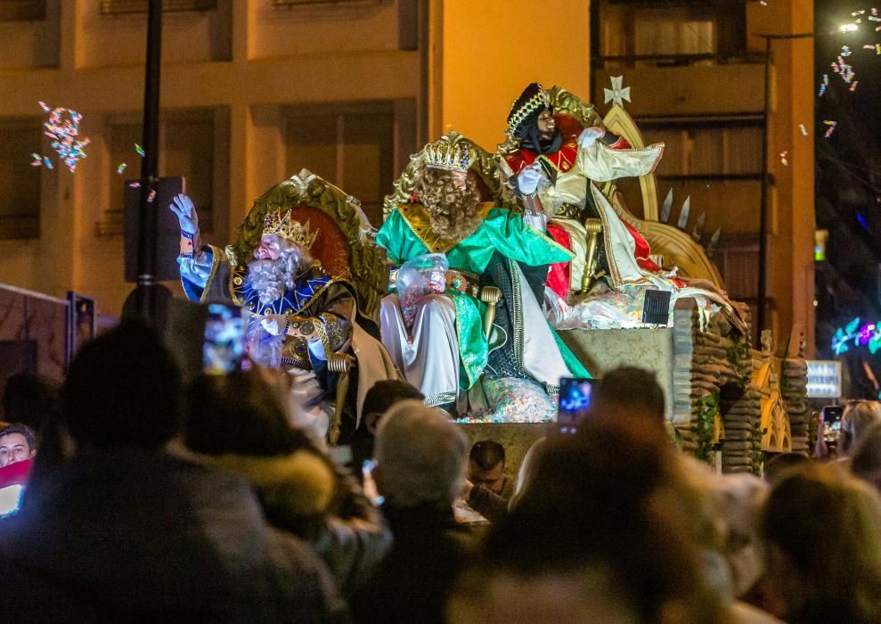 Así fue la cabalgata de Reyes en Benidorm