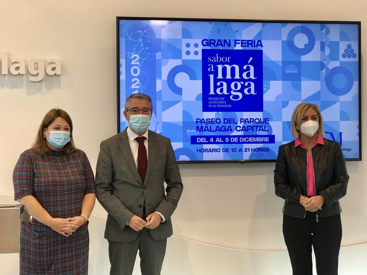 Francisco Salado, en el centro de la imagen, en la presentación de la Feria Sabor a Málaga.