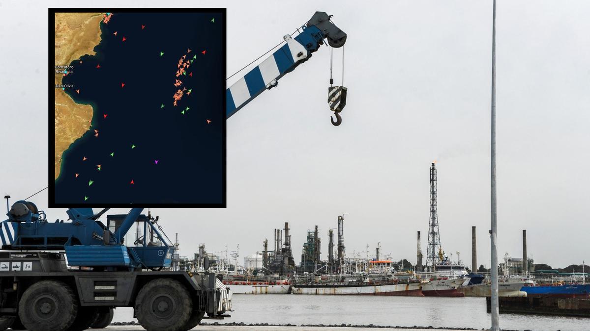 Al fondo, poteros en Montevideo. En el recuadro, pesqueros asiáticos (en naranja), este miércoles frente a Argentina