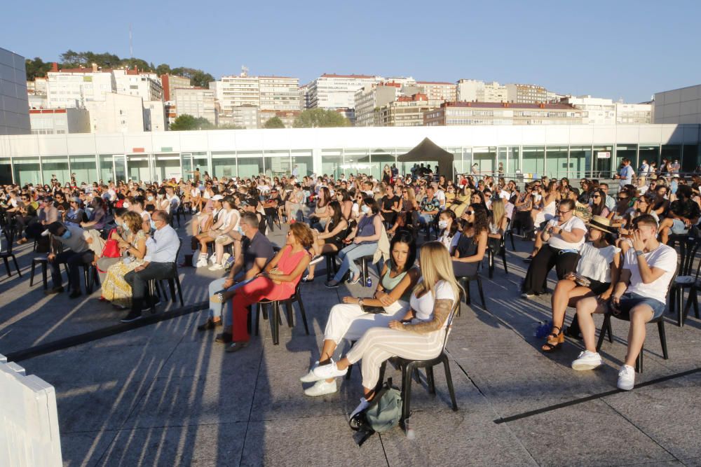 El público asistente al concierto de ayer de Pablo López. // Alba Villar