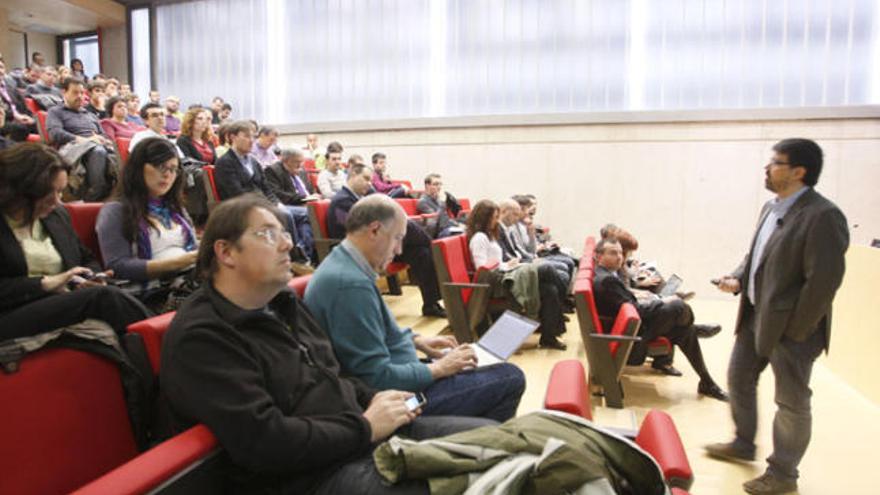 Genís Roca en un moment de la seva ponència d&#039;ahir a Girona |