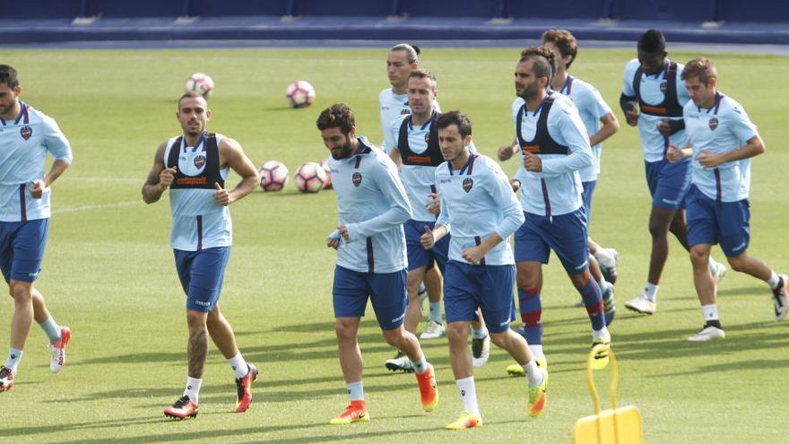 Las mejores imágenes del entrenamiento del Levante UD