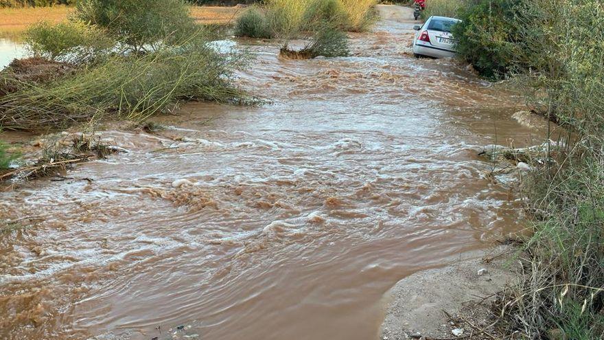 Späte Folge der Unwetter auf Mallorca: Insassen von sieben Autos aus reißendem Sturzbach gerettet