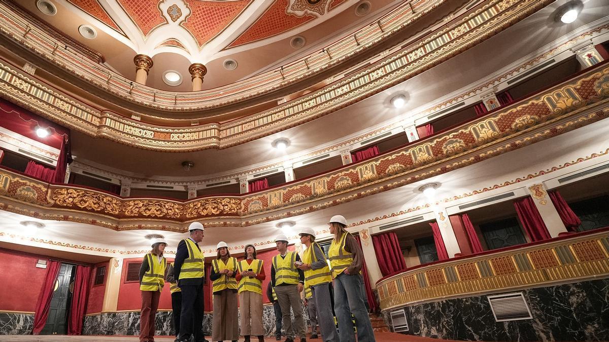 Visita institucional a las obras del Teatro Lope de Vega, el pasado 23 de marzo.