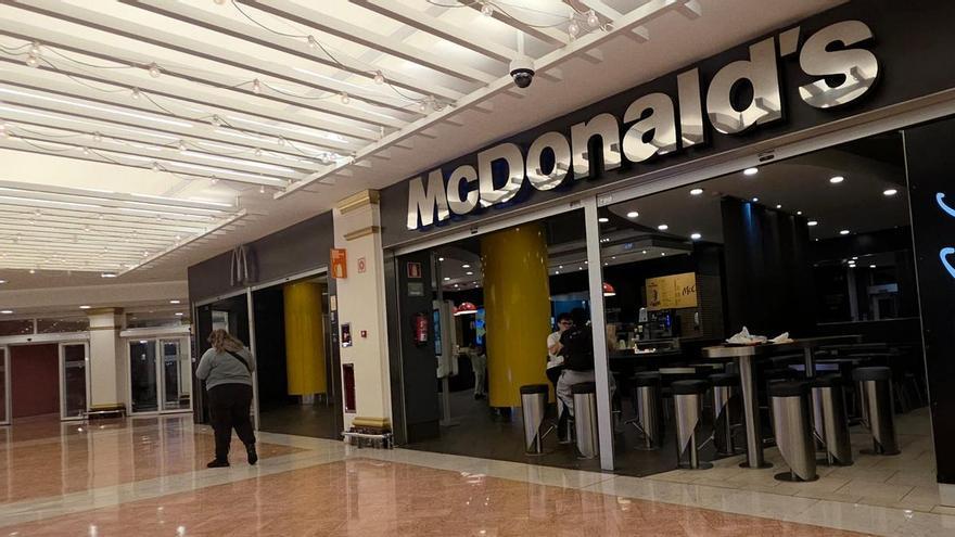Adiós al McDonald's de Plaza Mar2 en Alicante tras más de 20 años de historia