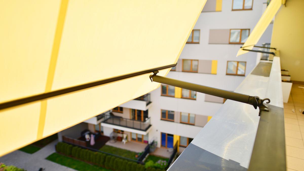 La solución de Leroy Merlín para deshacerte del sol del balcón o la terraza