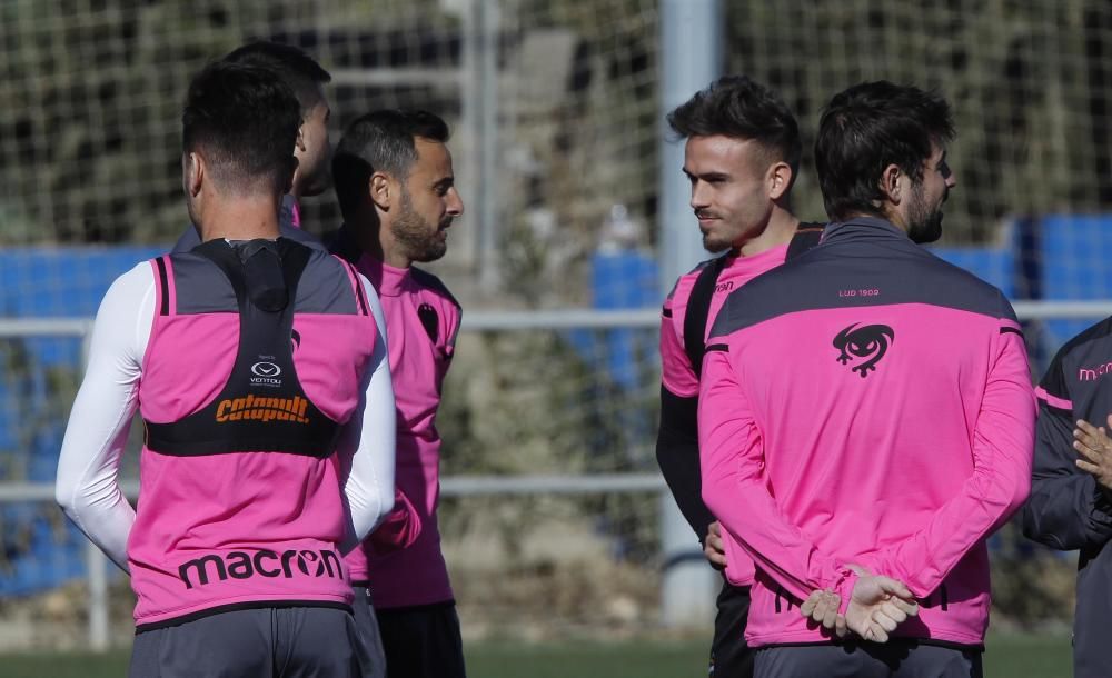 Coke ya entrena con el Levante UD