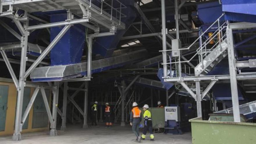 La modernización de la planta de basuras de Elche ha dotado a la instalación de la tecnología más puntera para realizar el tratamiento de los residuos de la forma óptima.