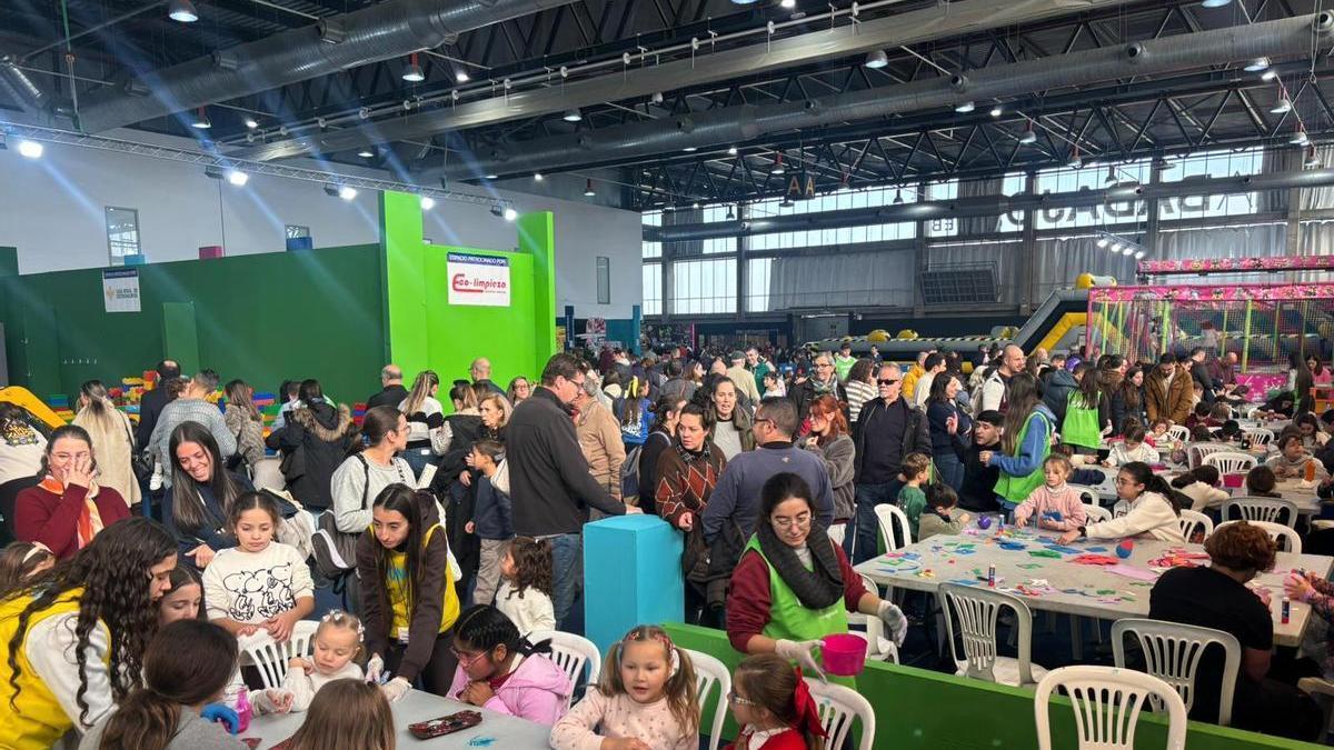 Los niños y jóvenes han llenado Ifeba para disfrutar de Iberocio 2025.