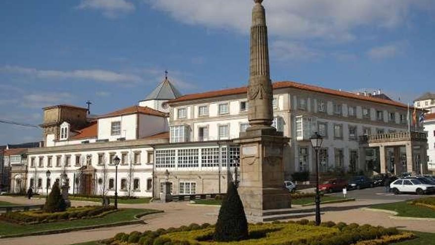 Exterior del Parador Nacional de Turismo de Ferrol. / c. pardellas