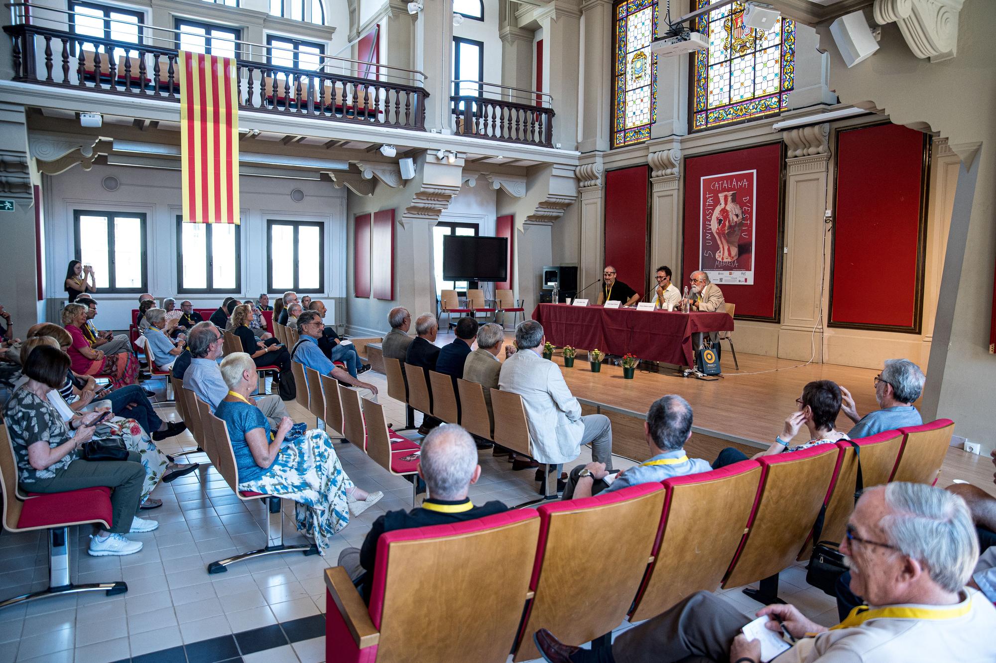 Les imatges de la última sessió de la Universitat Catalana d'Estiu a Manresa