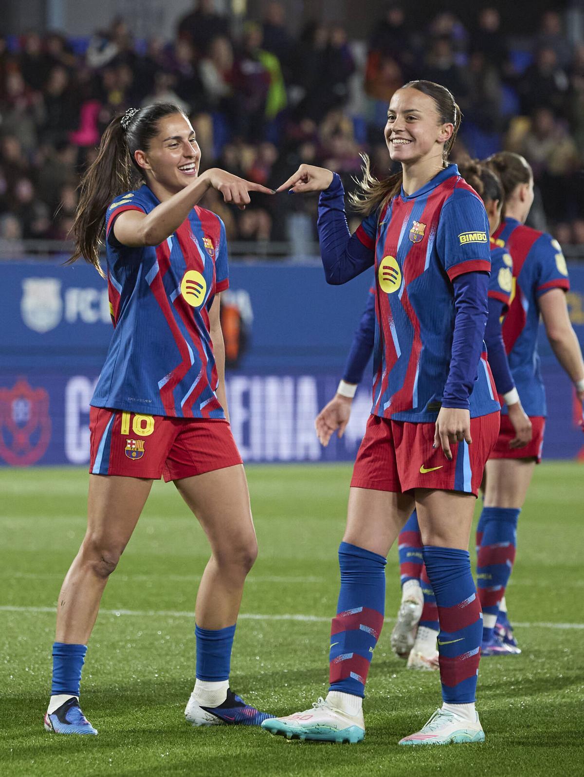 Kika y Serrajordi celebran un gol a lo Hannah Montana