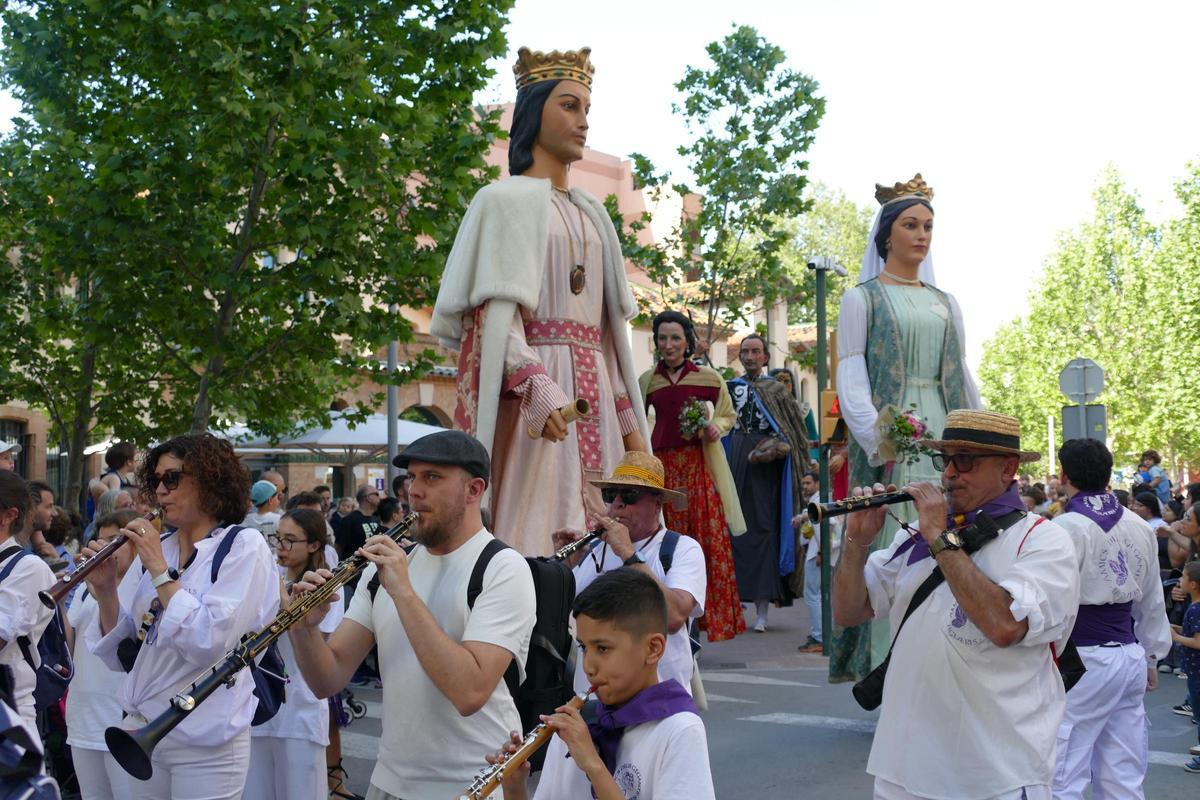 EN IMATGES | El seguici popular figuerenc obre el camí a les Fires i Festes de la Santa Creu EN IMATGES | El seguici popular figuerenc obre el camí a les Fires i Festes de la Santa Creu