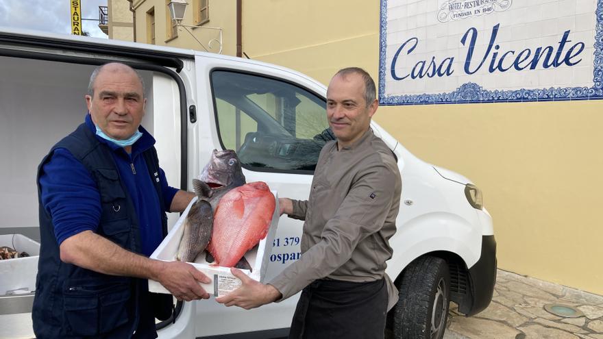 El recital marinero de Juan Pardo en Casa Vicente