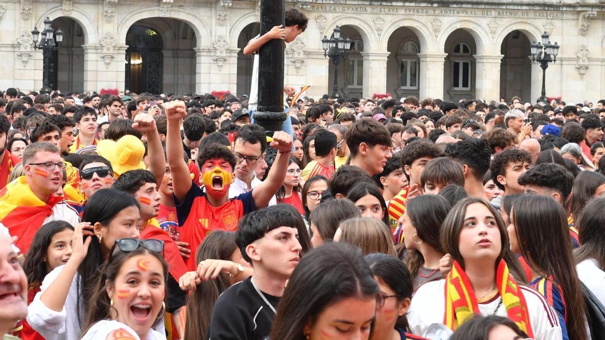 Nueve ayuntamientos de A Coruña y su área proyectarán la final del Mundial en pantallas gigantes: estos son los lugares para verla