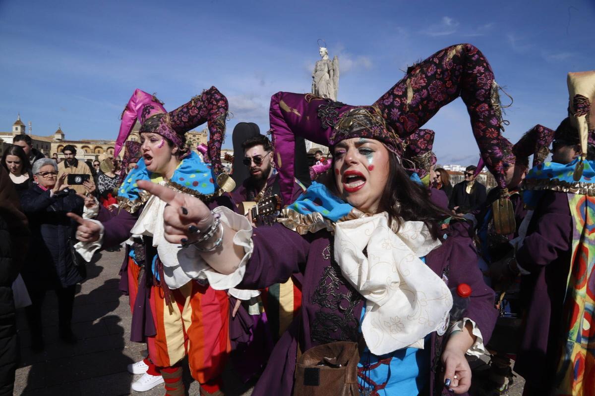 El pasacalles de Carnaval, en imágenes