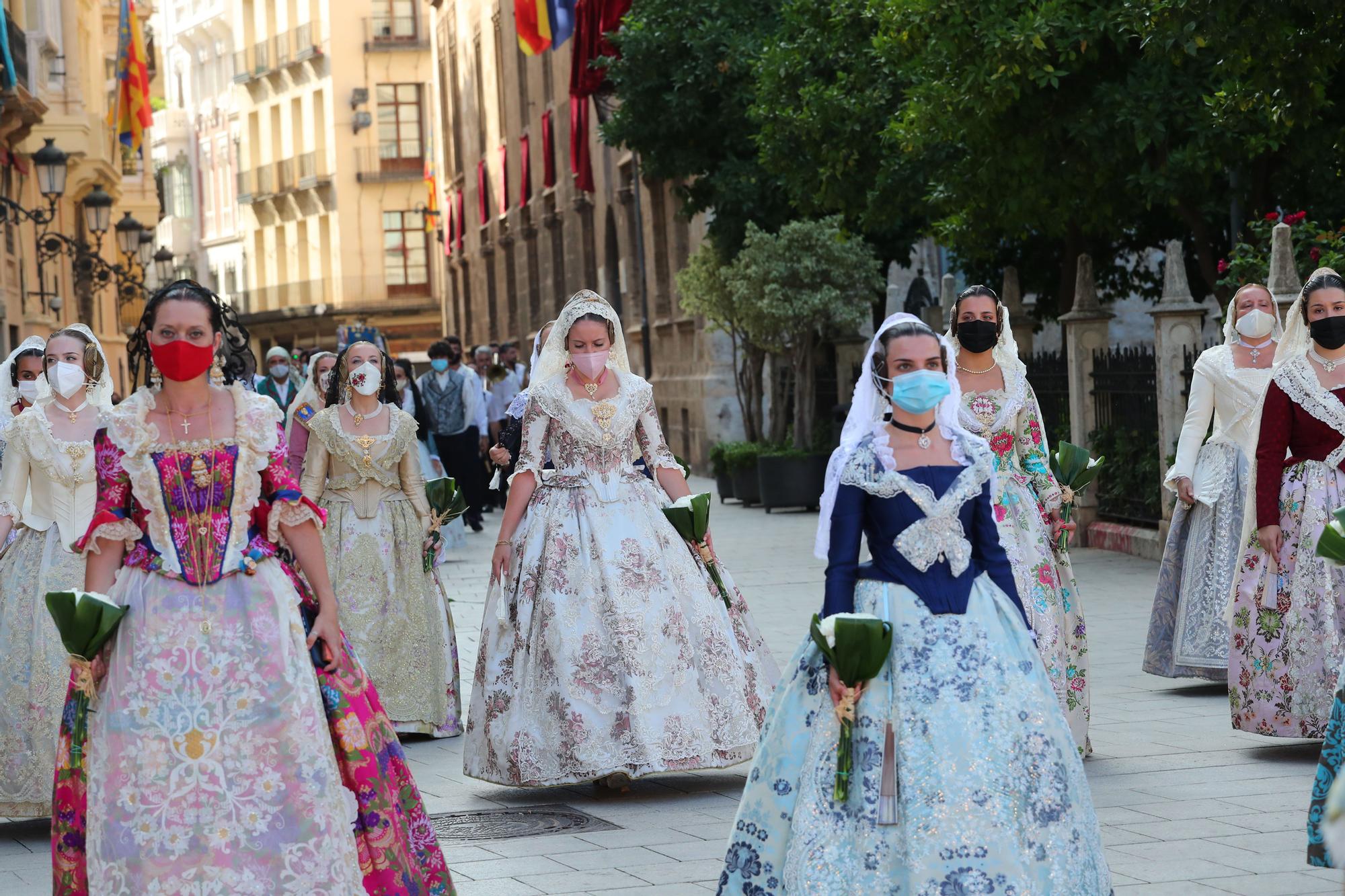 Búscate en la ofrenda por la calle caballeros de las 17:00 a las 18:00