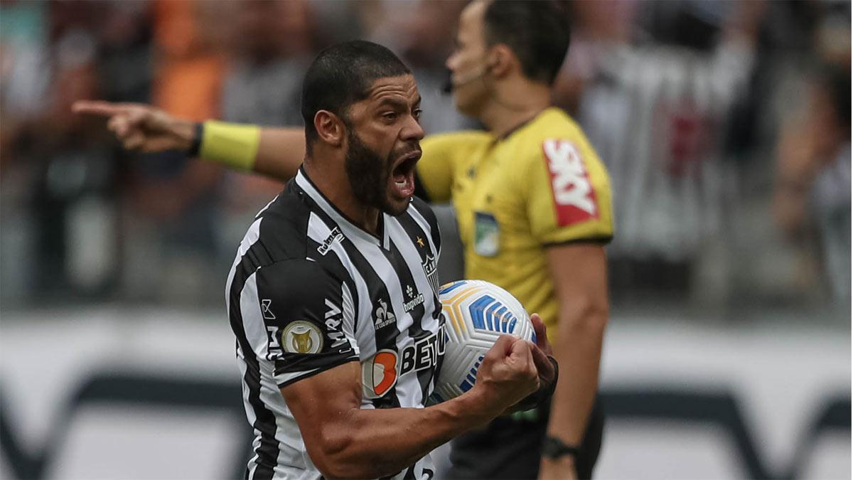 Hulk volvió a ser decisivo,  marcó y se situó artillero del Brasileirao