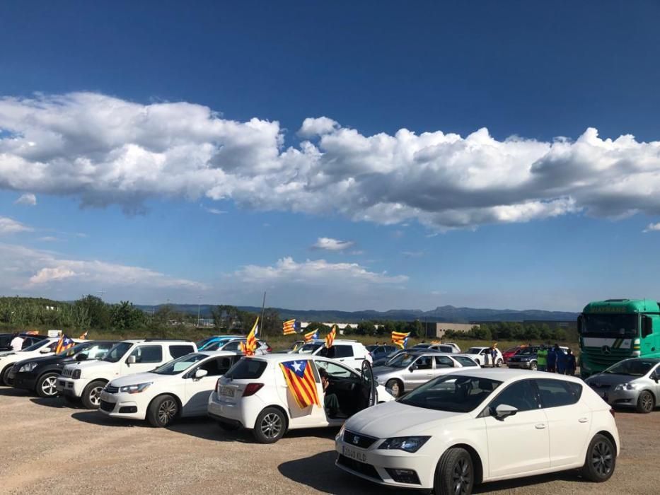 La rua de vehicles cap a Lledoners arrenca a Santpedor amb una cinquantena de cotxes