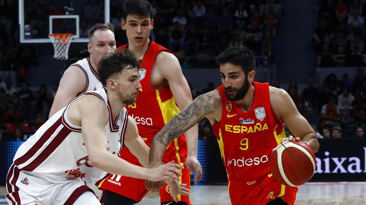 Ricky Rubio, en acción en el España-Letonia en el que regresó a las canchas en Zaragoza en 2024.