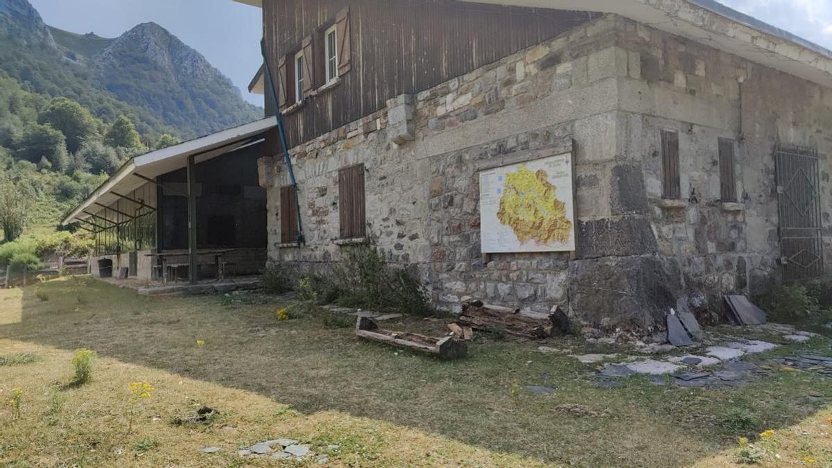 Estado actual del refugio de Brañagallones.