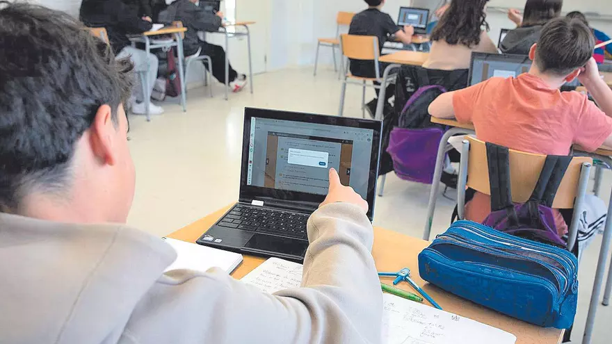 Vídeo: La consellera d'Educació, Esther Niubó, confirma la data d'inici del curs 25-26