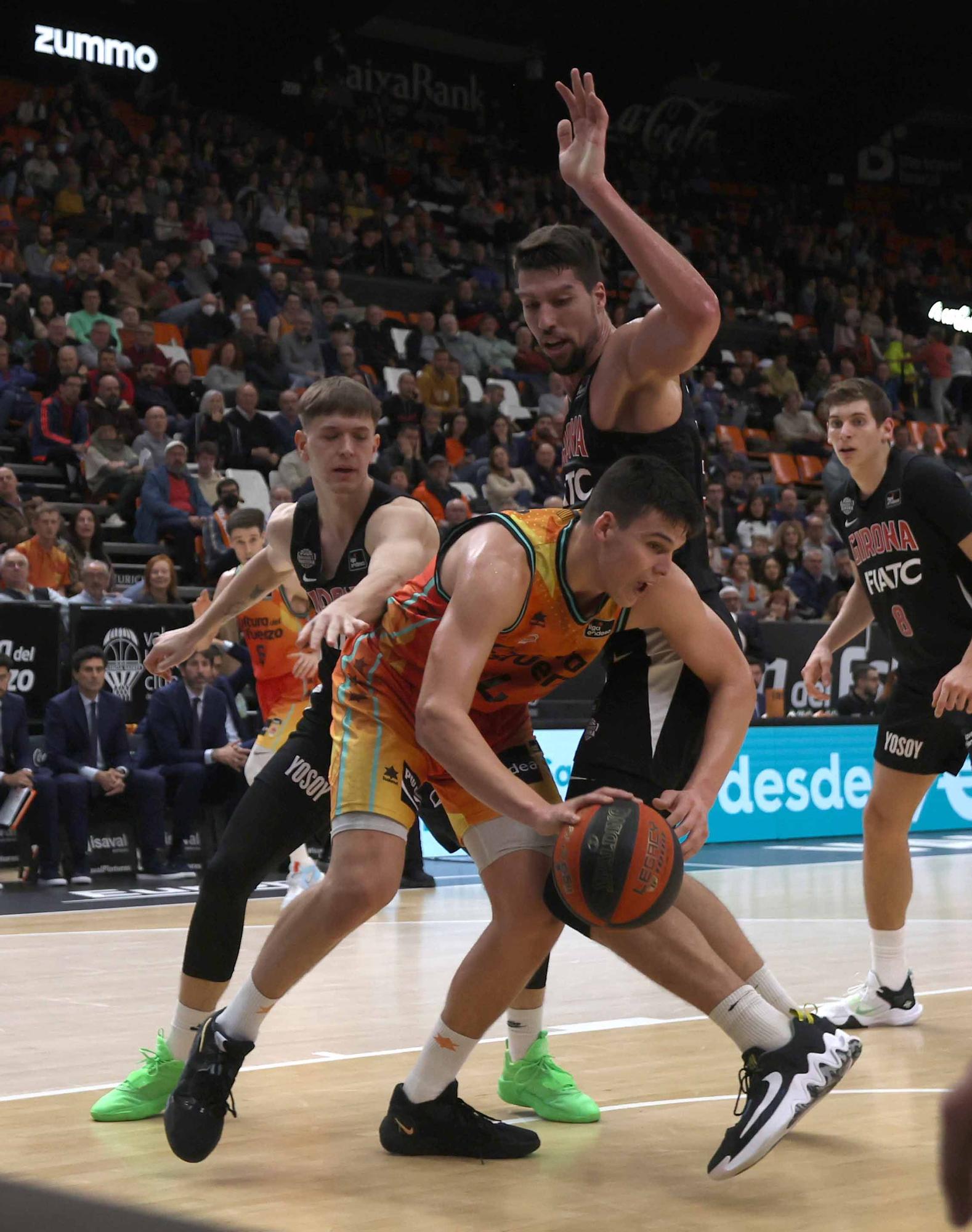 Las mejores imágenes del Valencia Basket - Girona Basketball