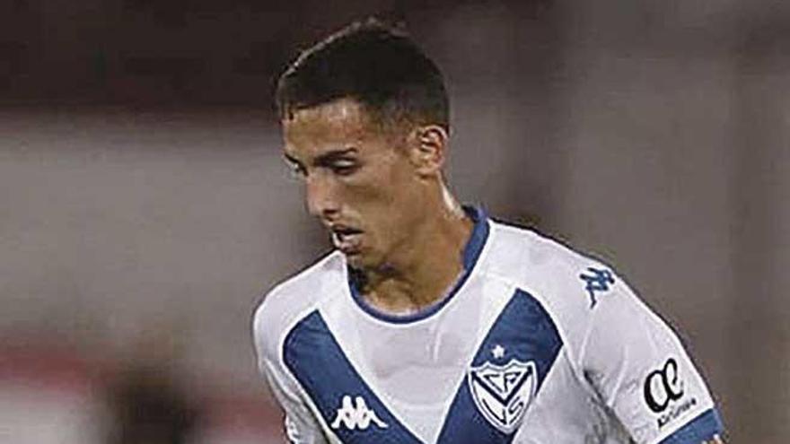 Vélez rechaza una oferta por el lateral izquierdo Cufré