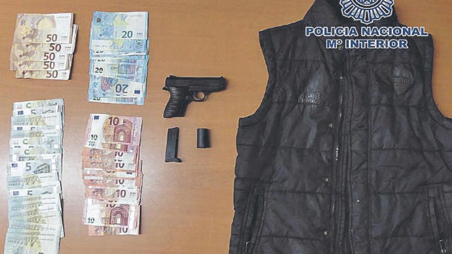 La Policía Nacional esclarece el atraco en una sucursal de lotería de Los Realejos