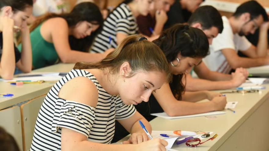 La Universidad de Murcia recibe 6.932 inscripciones para la Selectividad