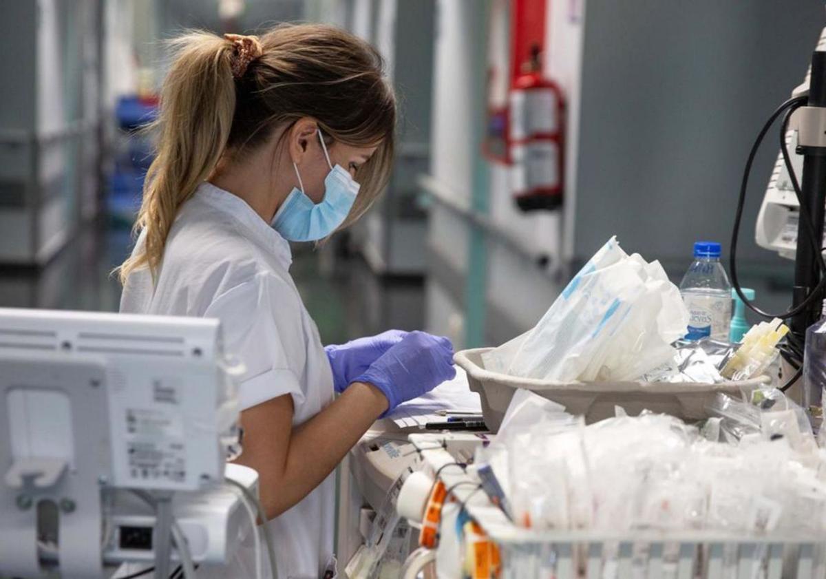Más de 600 enfermeras cambiarán de puesto de trabajo en el SMS.